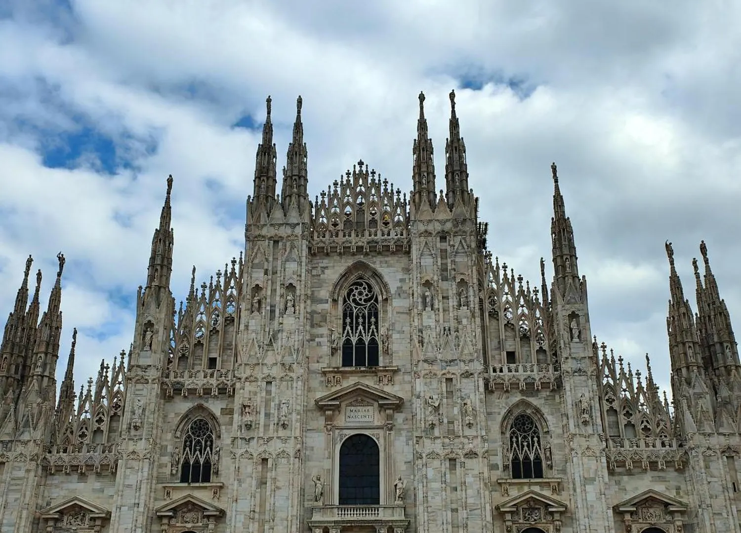 Argento, Bright Flat In The Center, 7 Guests, Parking & Wifi, Near To 3 Tram Lines And The Metro - Well Connected To Airports And To The Train Station Apartment Milan
